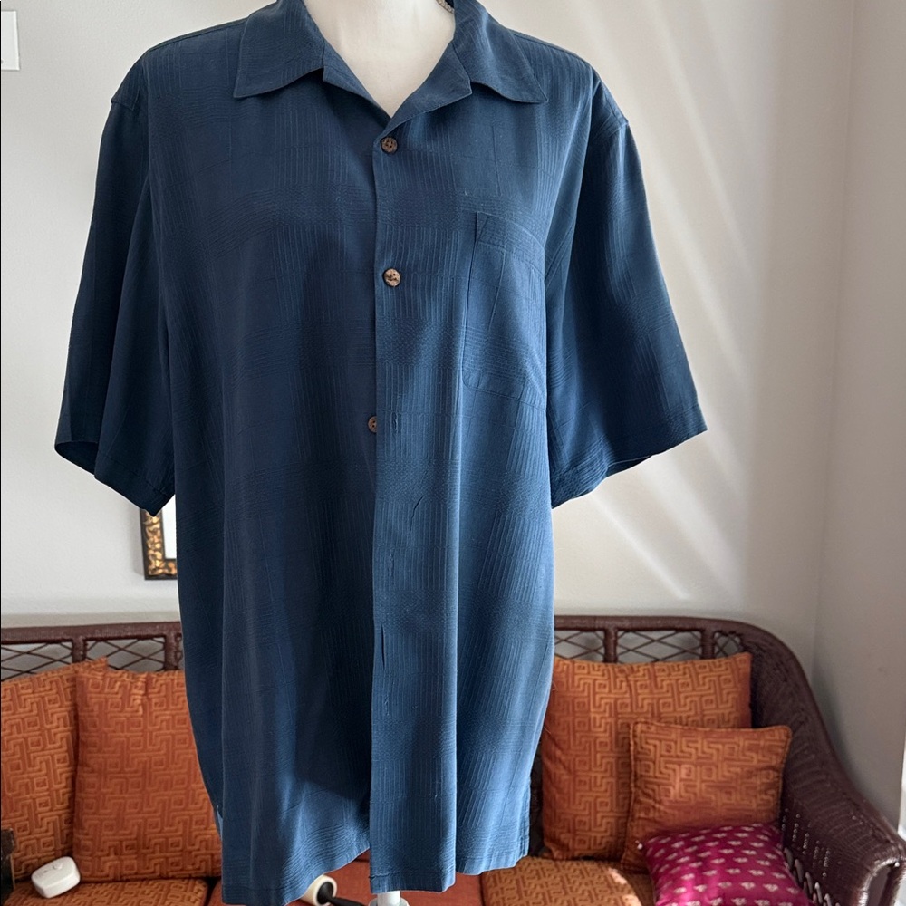 Island Republic Men's Button-Down Shirt in Navy Blue